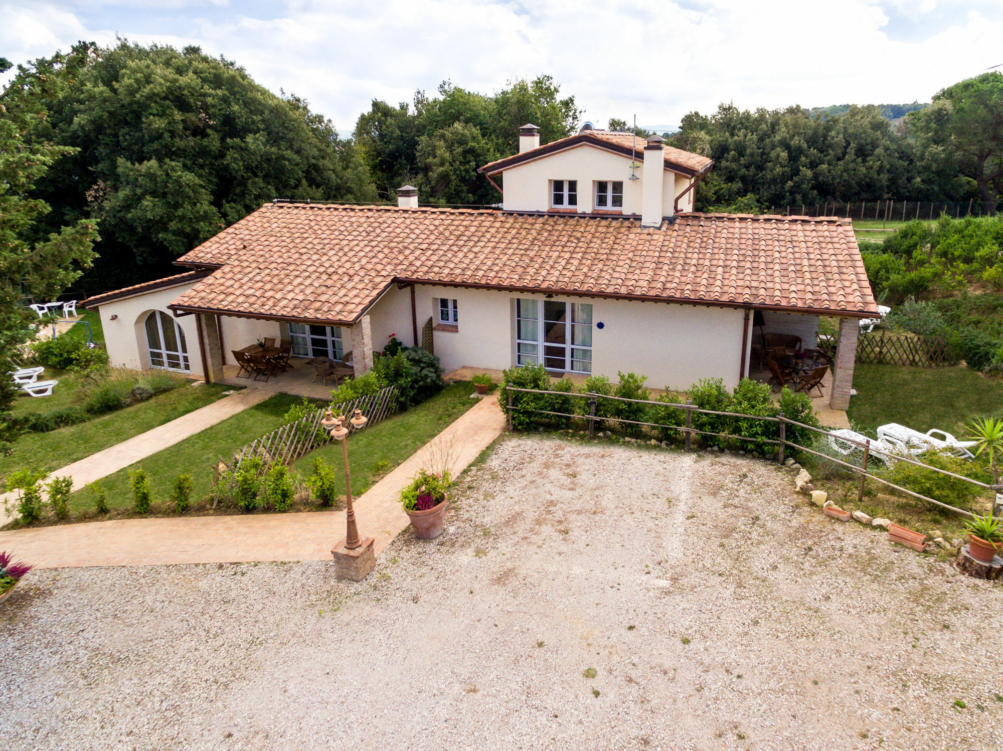 Borgo Le Colline Luxury Agriturismo In Tuscany Gambassi Terme Exterior photo